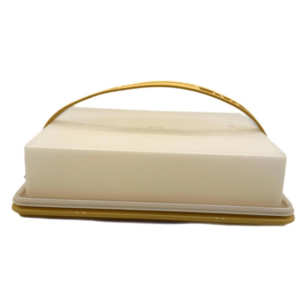 Vintage Tupperware Harvest Gold Rectangular Cake Taker / Carrier with Handle